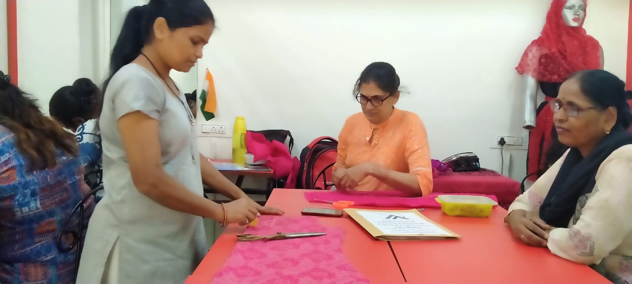 #FashionTailoringInstitutesInMumbai